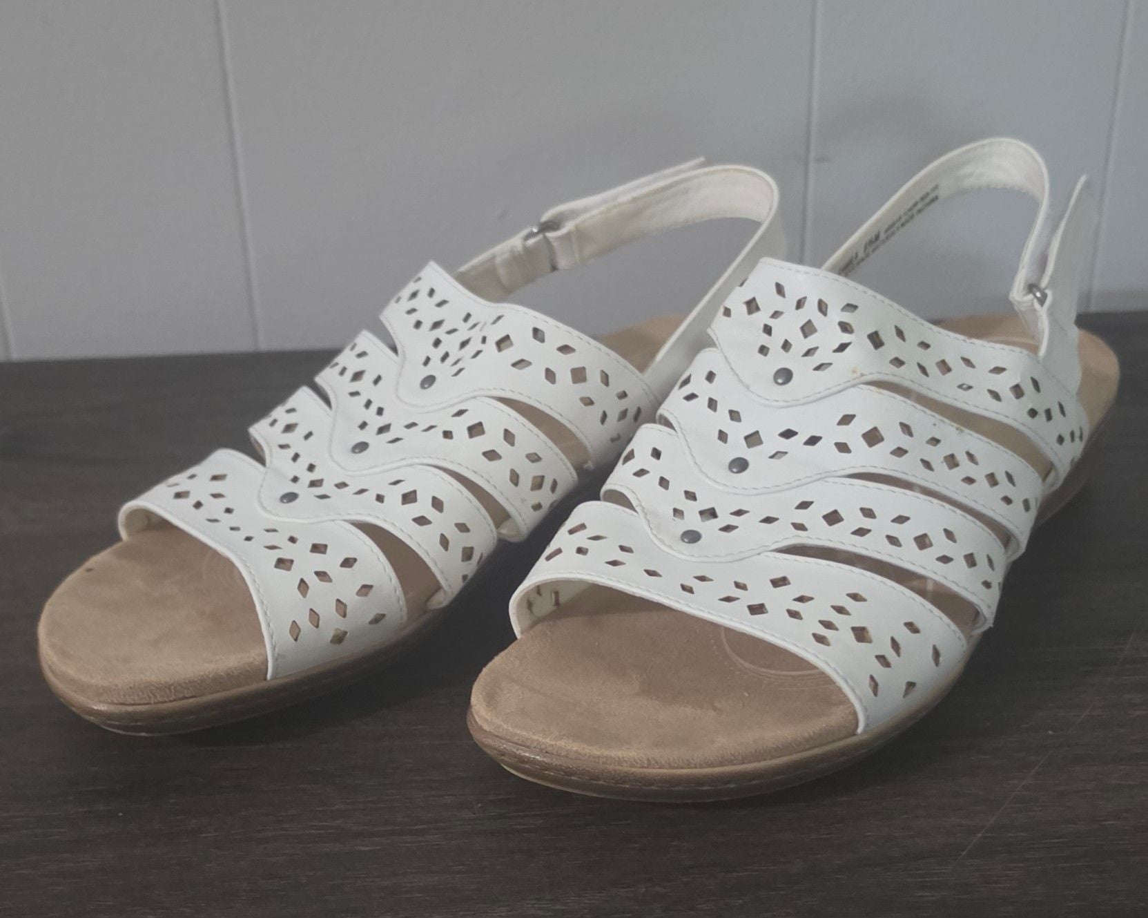 Kim Rogers Gamila Size 8.5M White Sandals 6