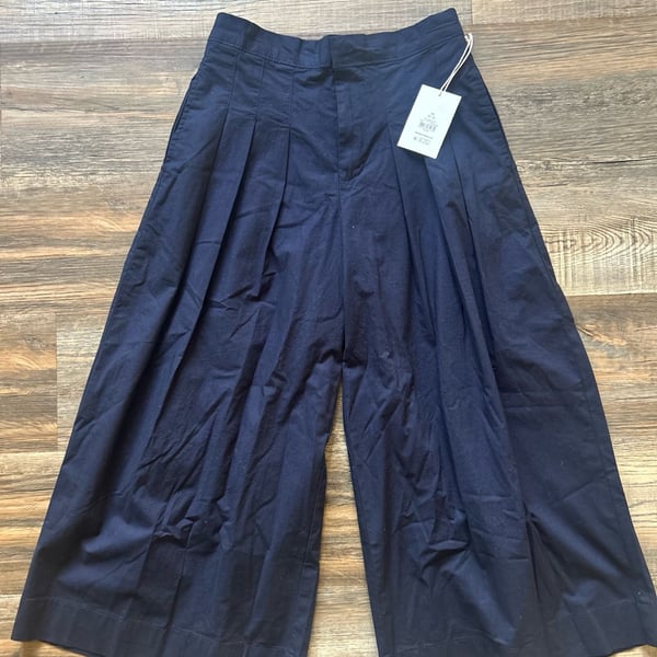 Free Assembly High Rise Wide Leg Pleated Culotte Pants Size XS Navy