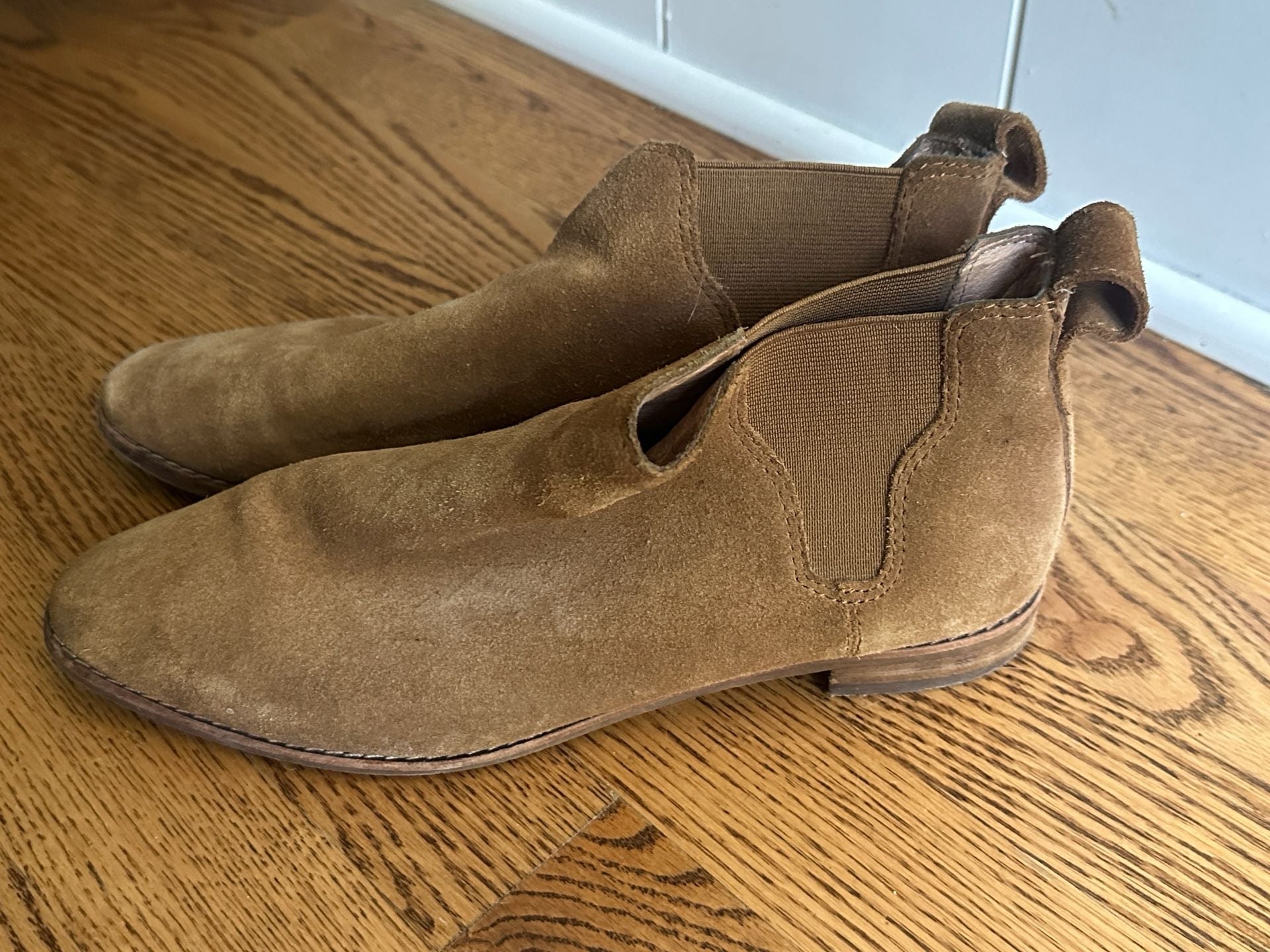 Madewell Suede Caramel Chelsea Boots - Size 7.5 2