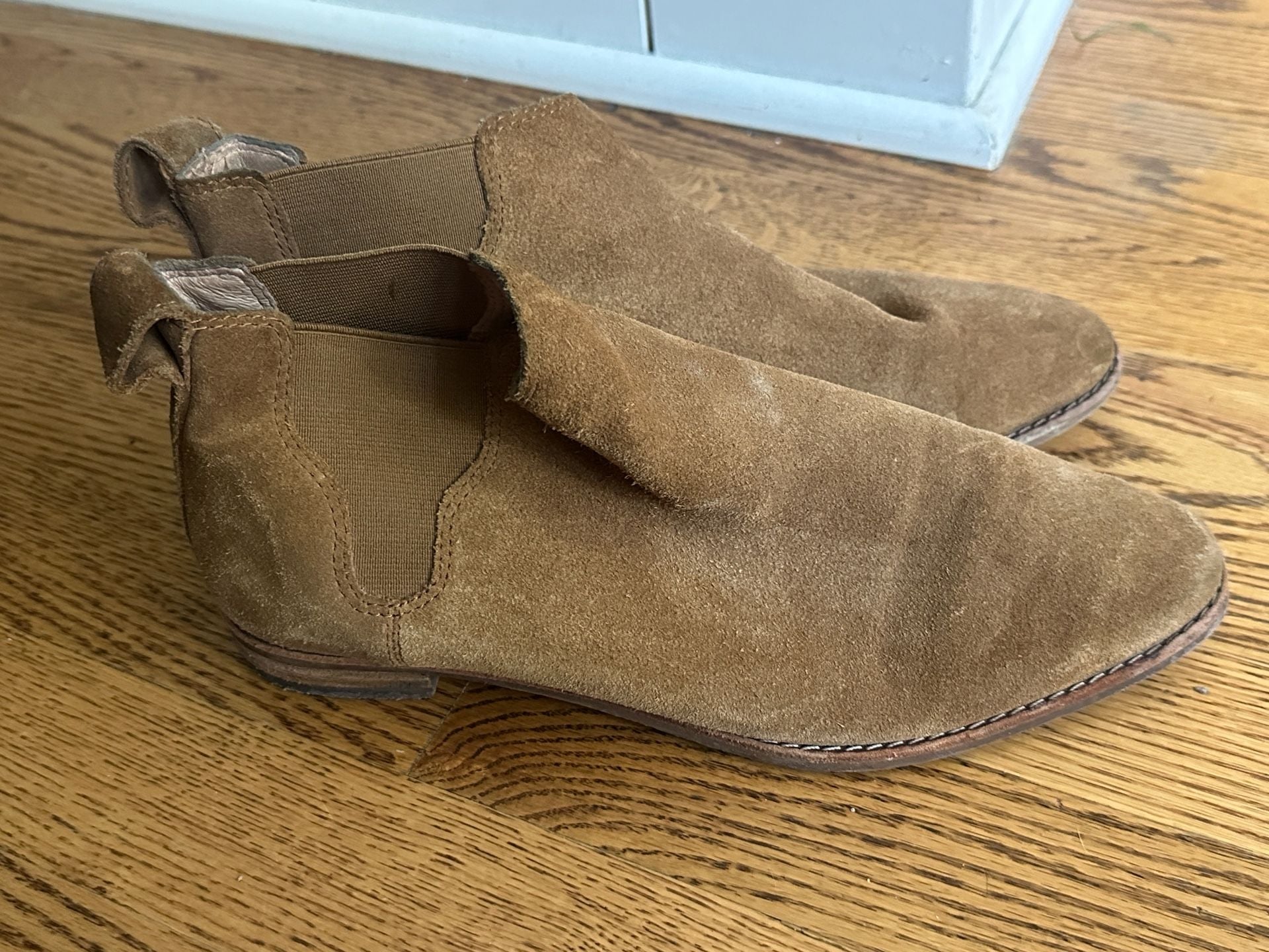 Madewell Suede Caramel Chelsea Boots - Size 7.5 4