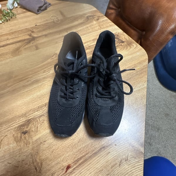 Easy Spirit Offside Sneaker Size 8.5 Black Mesh