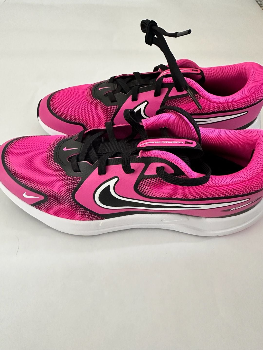 Nike Cosmic Runner 6 Youth 3