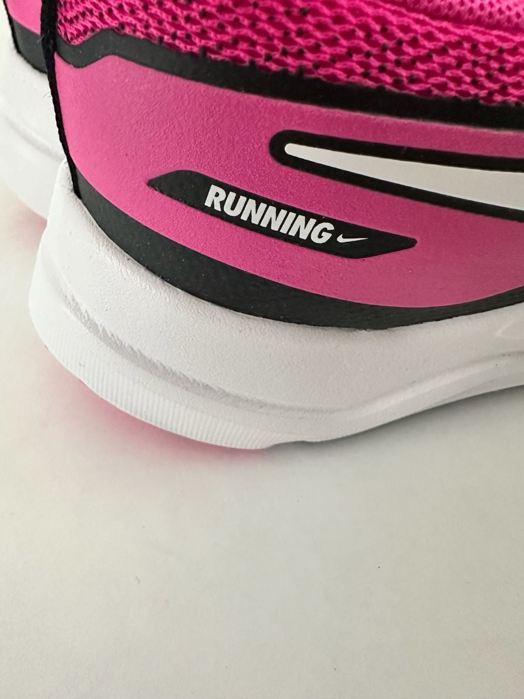Nike Cosmic Runner 6 Youth 5