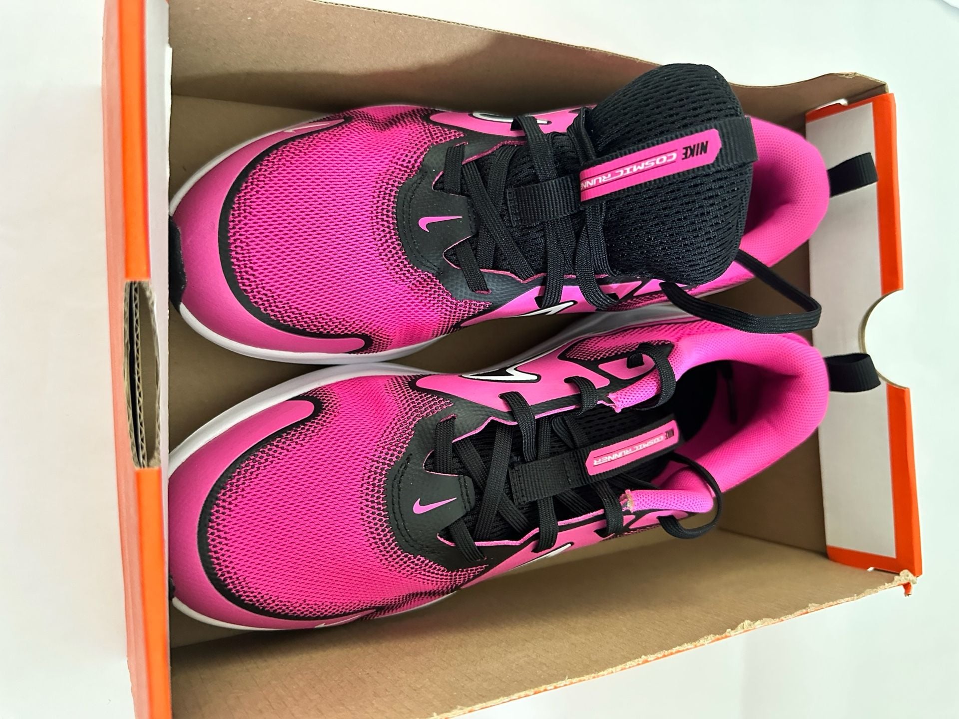 Nike Cosmic Runner 6 Youth 10
