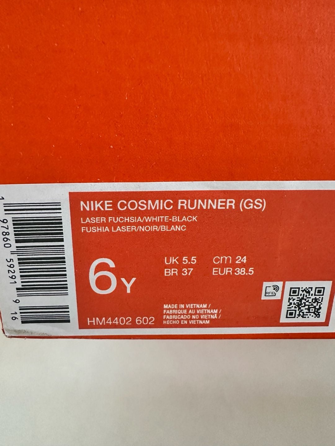 Nike Cosmic Runner 6 Youth 11