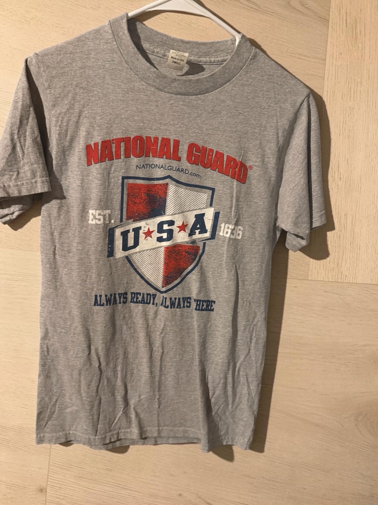 National Guard T-Shirt Size Small Gray USA Shield Graphic 2