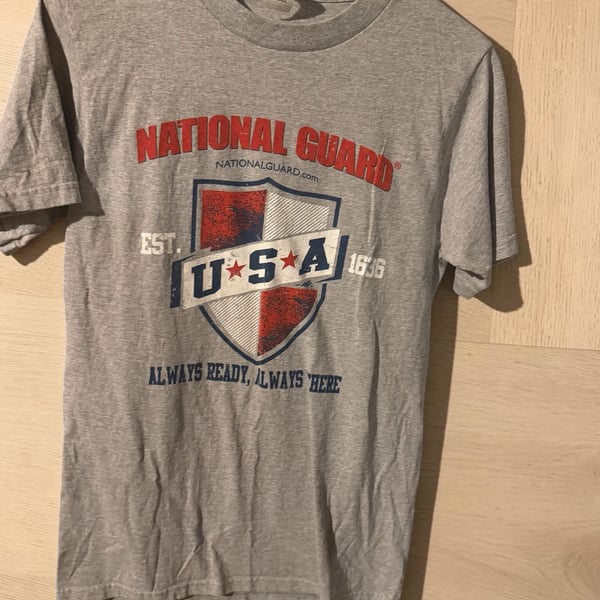 National Guard T-Shirt Size Small Gray USA Shield Graphic