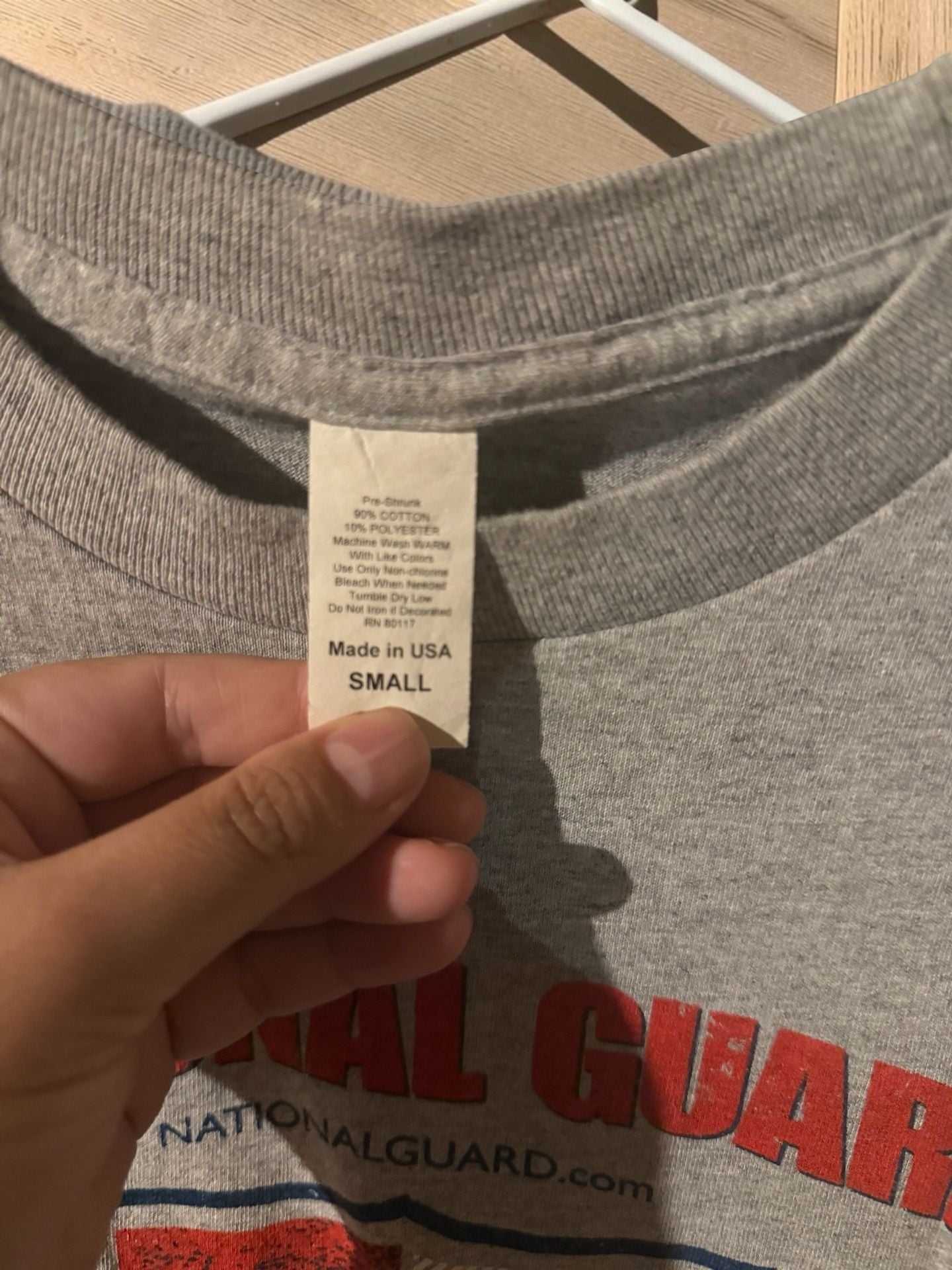 National Guard T-Shirt Size Small Gray USA Shield Graphic 4