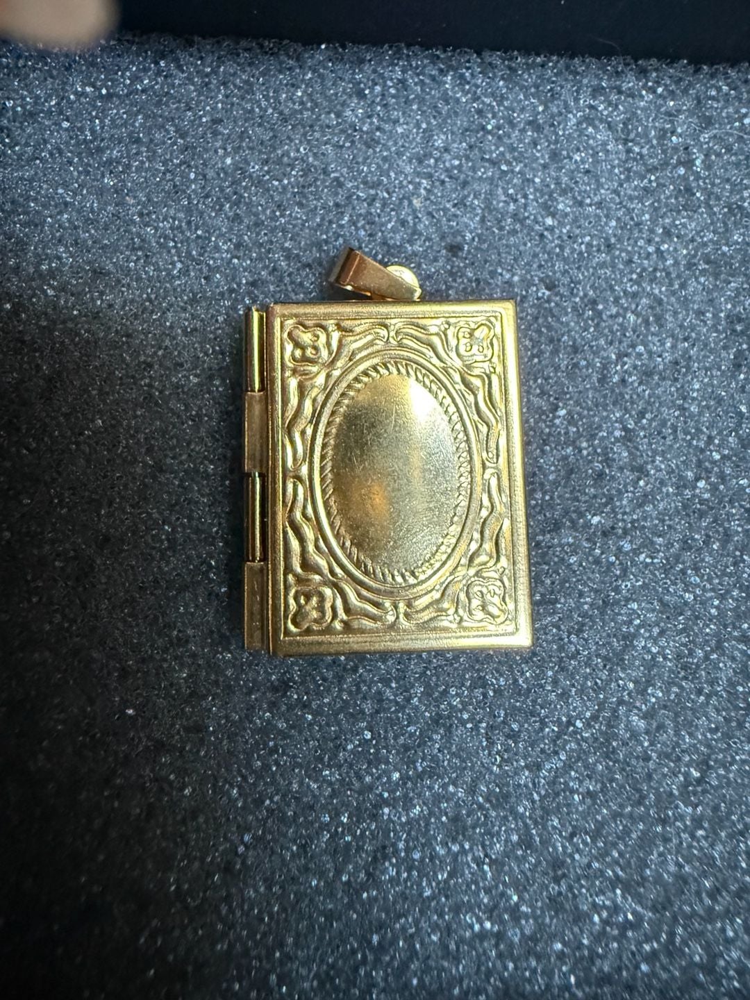Unbranded Book Locket Pendant Gold Tone Brass Photo Frame 2