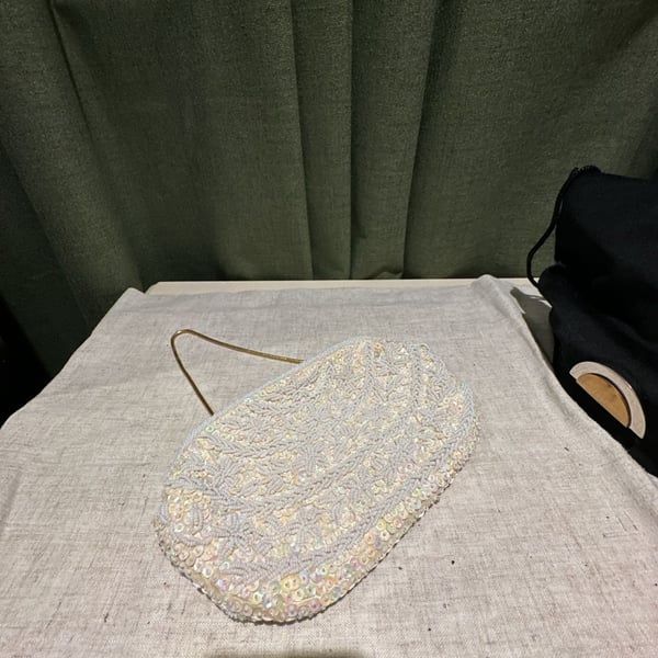 Yung Kee Vintage Beaded Evening Bag Clutch White Gold Chain