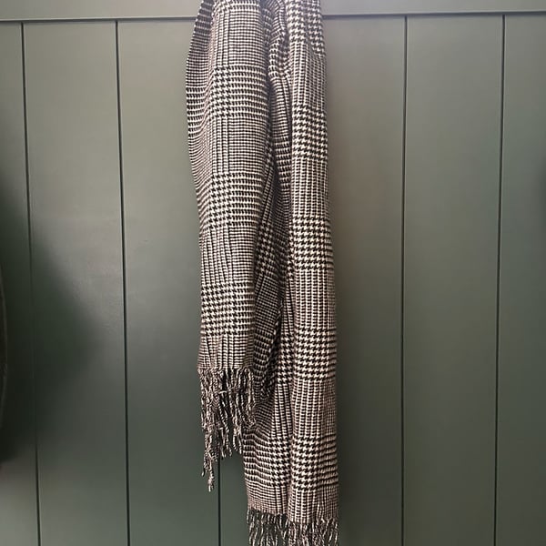 J.Crew Black and White Houndstooth Scarf Cape in Wool