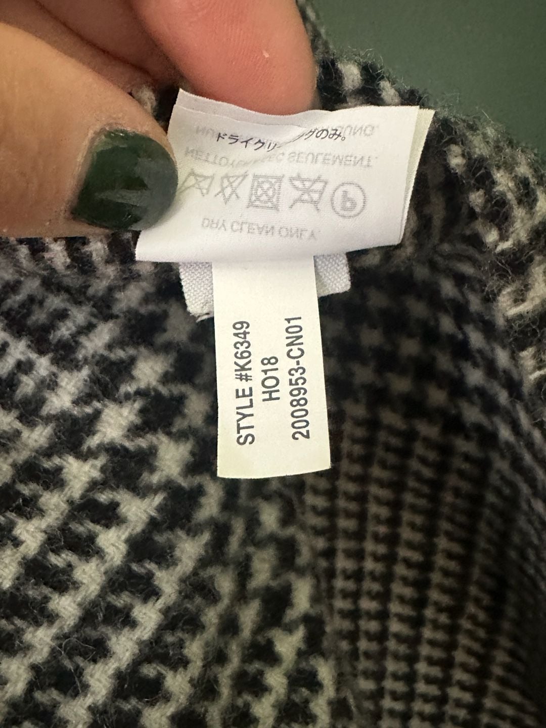 J.Crew Black and White Houndstooth Scarf Cape in Wool 6