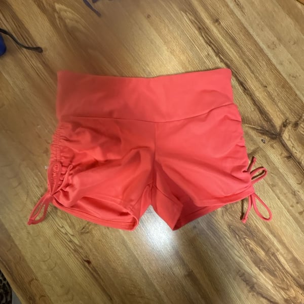 No Boundaries Side Cinched Shorts Size M 8-10 Coral Pink Ruched Drawstring