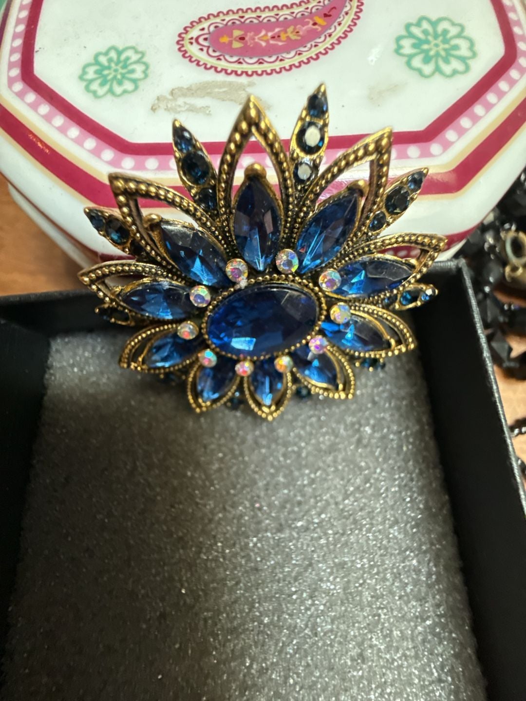 Vintage Style Blue Rhinestone Flower Brooch Gold Tone Pin 4