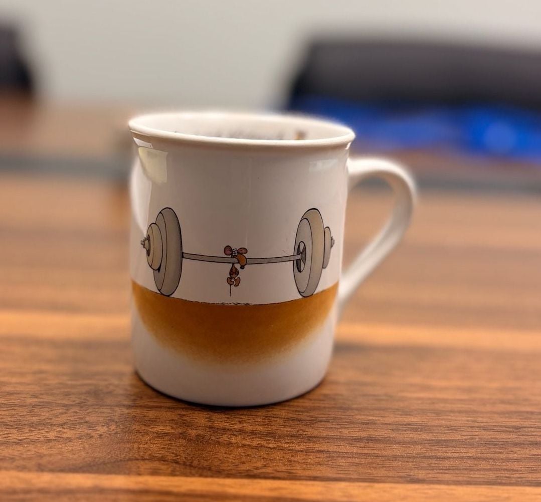 Vintage 1985 Hallmark Rim Shots Give Me Strength Mouse Weightlifting Mug 1