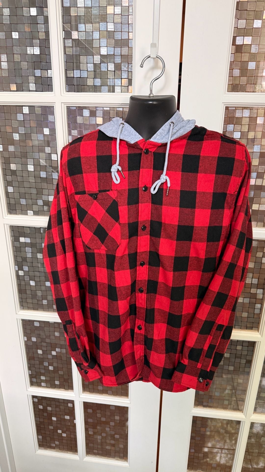 AH Flannel Hooded Shirt Size L Red Black Plaid Long Sleeve Button Down 2
