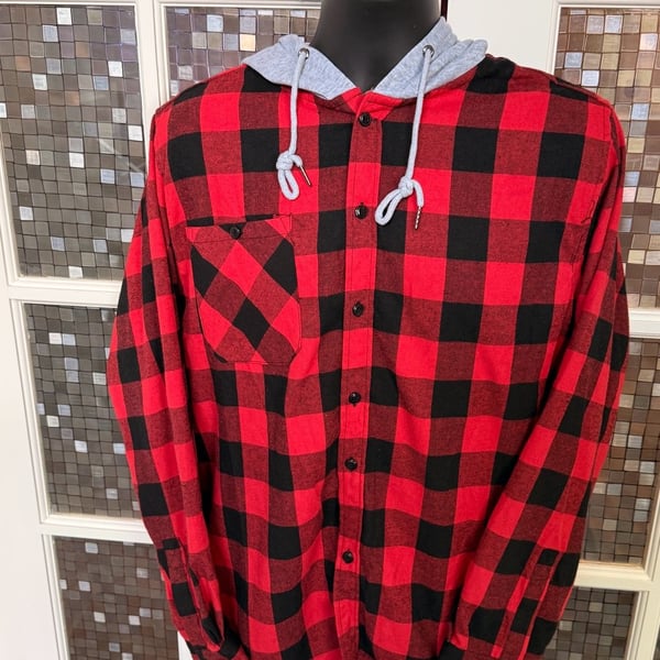 AH Flannel Hooded Shirt Size L Red Black Plaid Long Sleeve Button Down