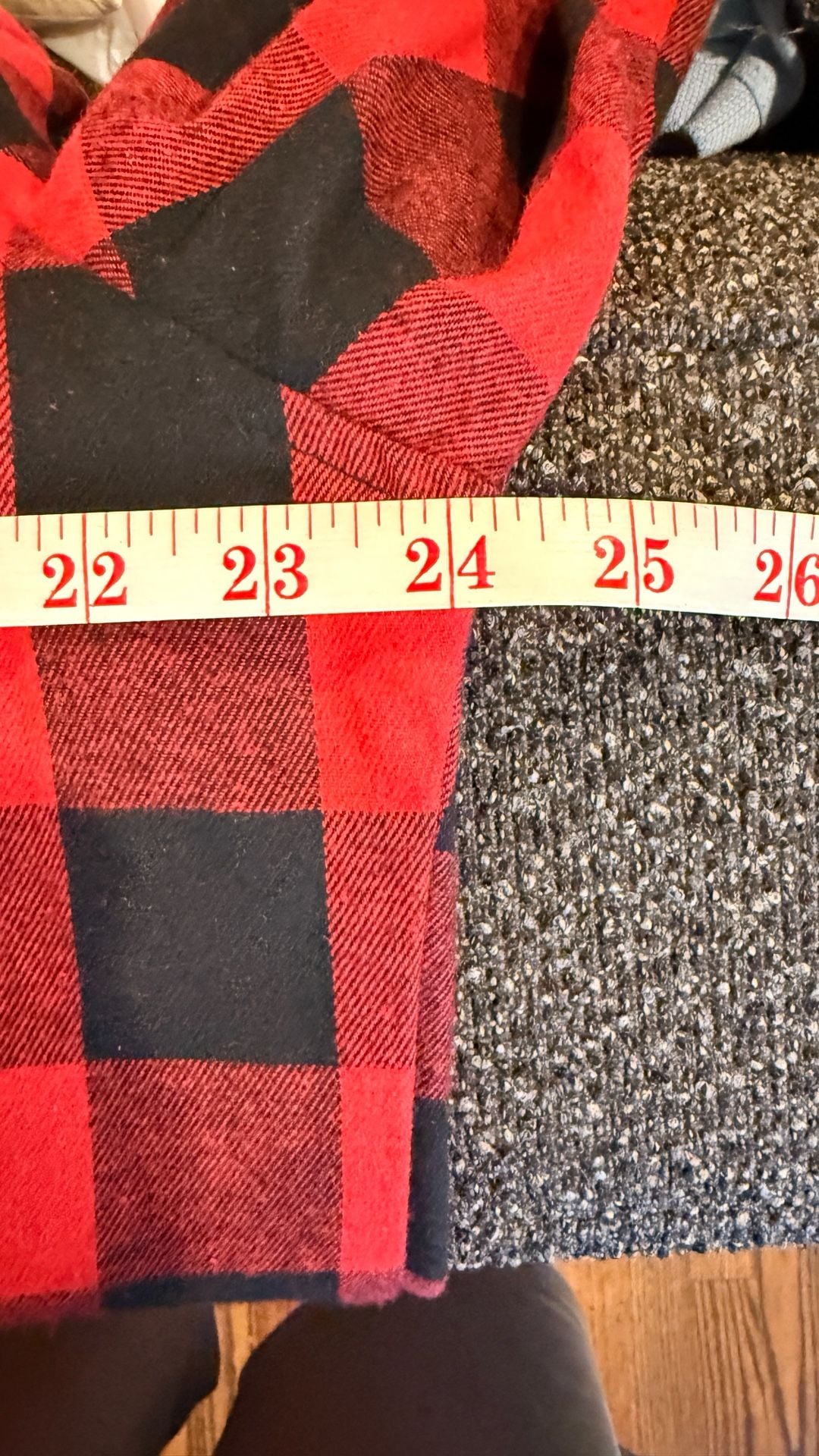 AH Flannel Hooded Shirt Size L Red Black Plaid Long Sleeve Button Down 6