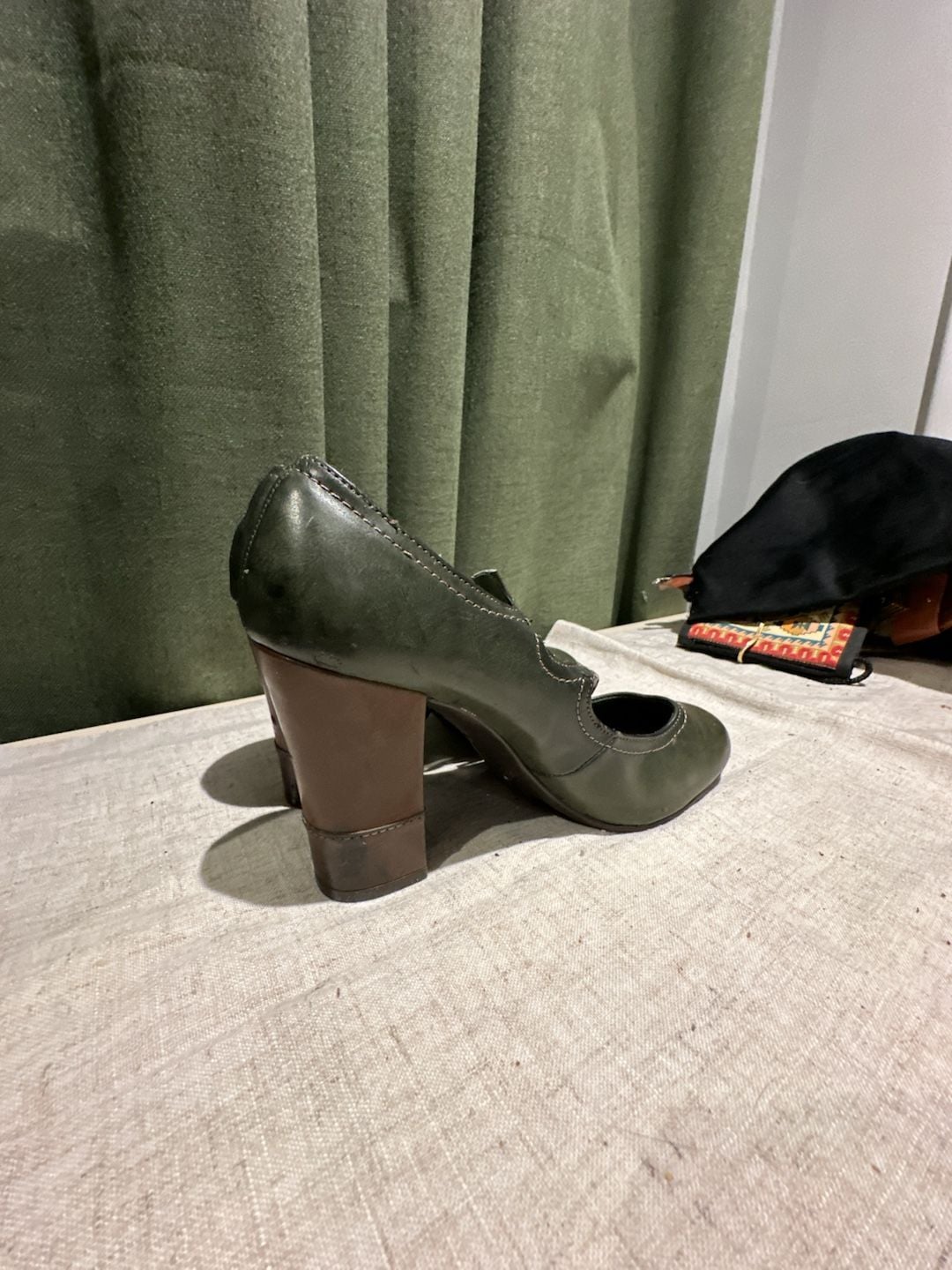 American Eagle Mary Jane Heels Green Leather 3