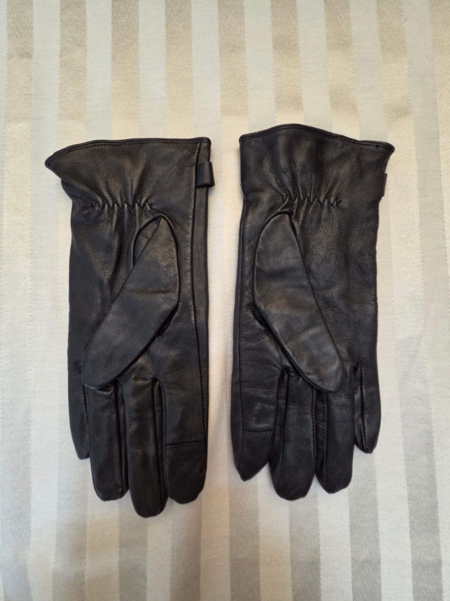 Michael Kors Leather Gloves Black 2
