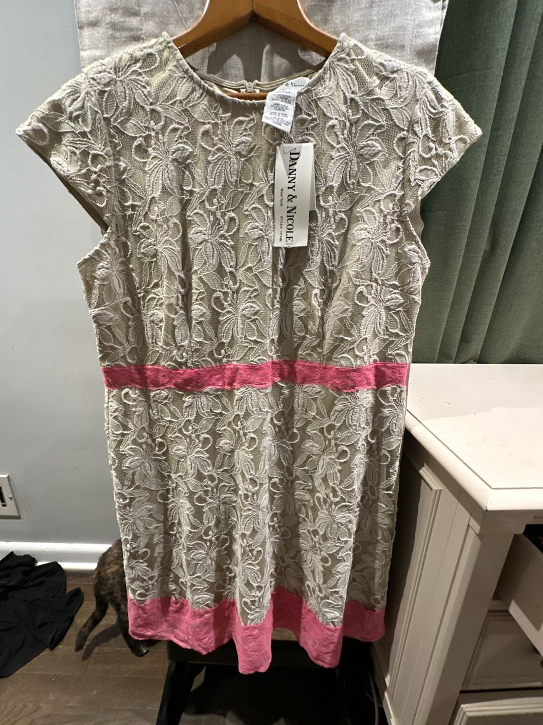 Danny & Nicole Lace Dress Size 16 Beige Pink Floral Short Sleeve 2