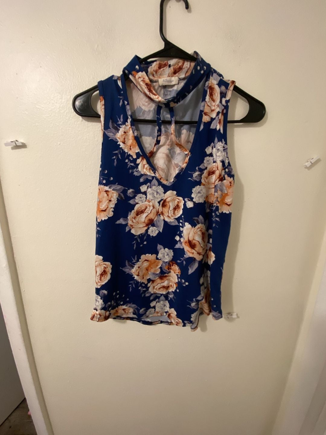 Allysse Floral Blouse Blue Sleeveless Halter 2
