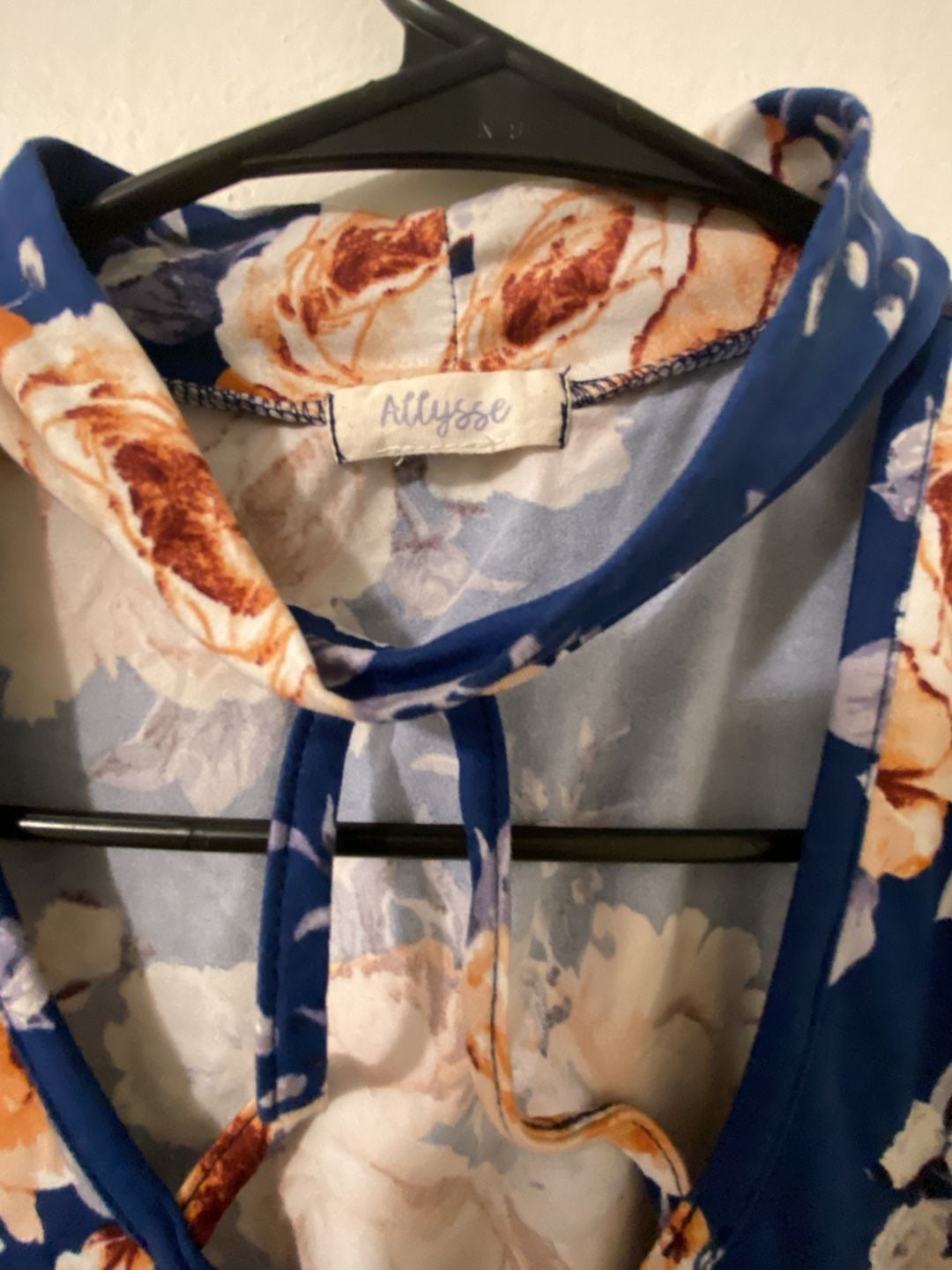 Allysse Floral Blouse Blue Sleeveless Halter 3