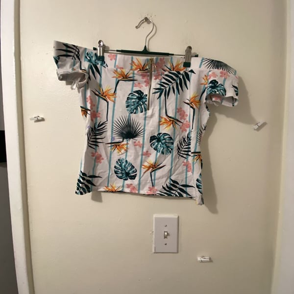 Guess Off-The-Shoulder Floral Top Size XL