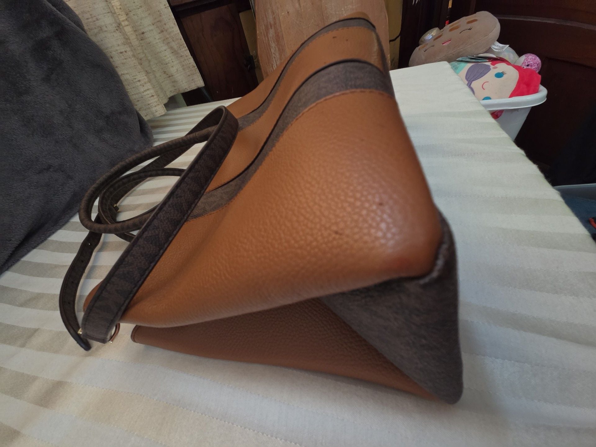 Michael Kors Austin Large Leather Tote Brown Logo 14