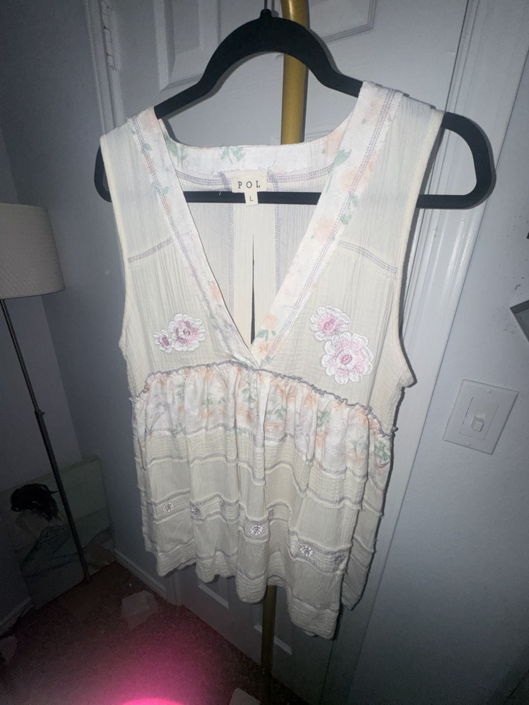 POL Floral Embroidered Gauze Tank Top Size L Cream Boho V-Neck 4