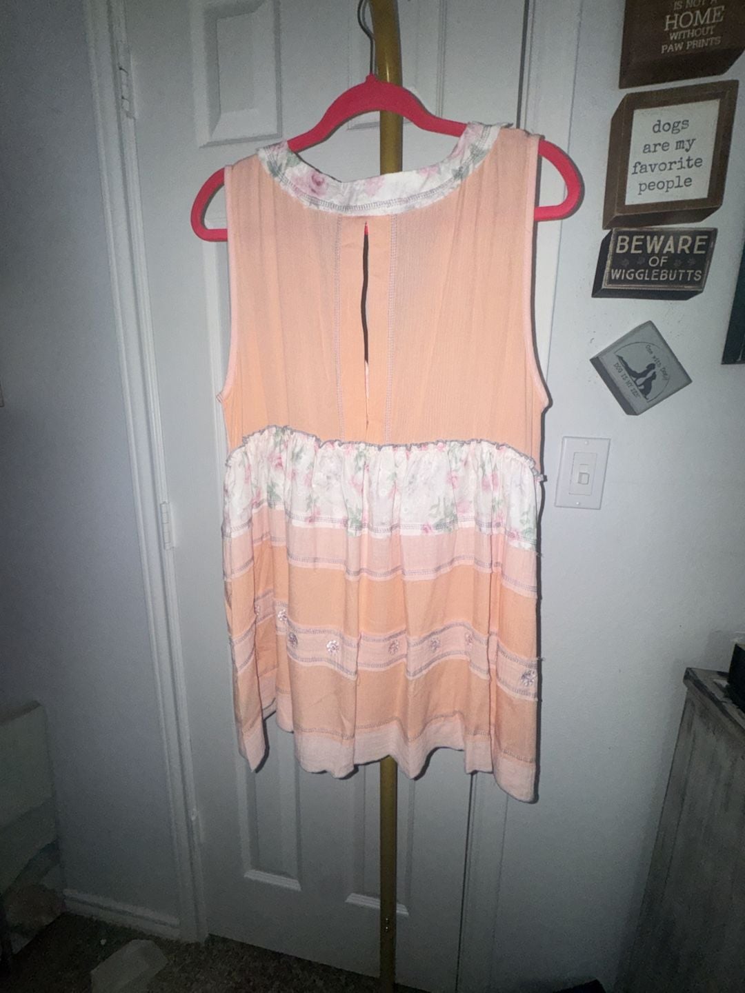 POL Floral Embroidered Size L Peach Tank Top 4