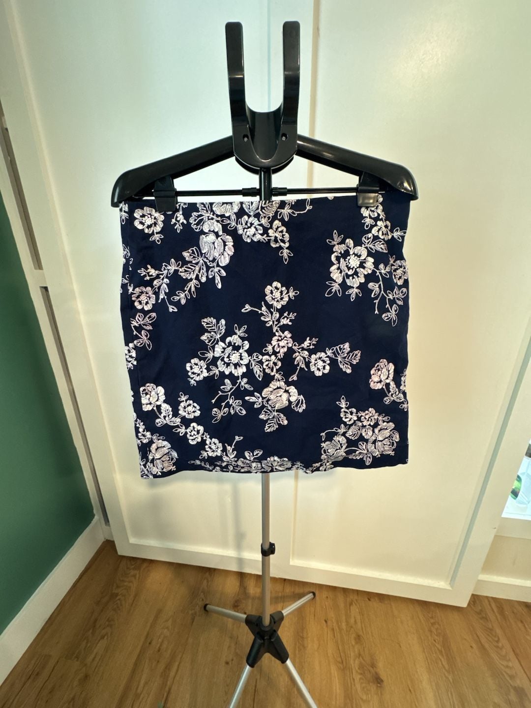 Talbots Skirt Size 14 Navy White Floral Print 2