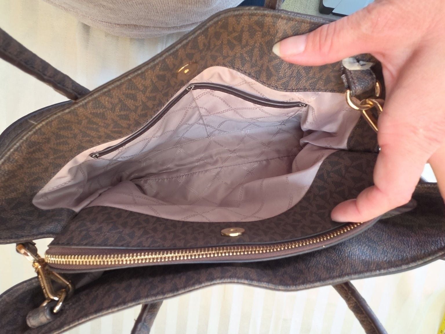 Michael Kors Austin Large Leather Tote Brown Logo 7