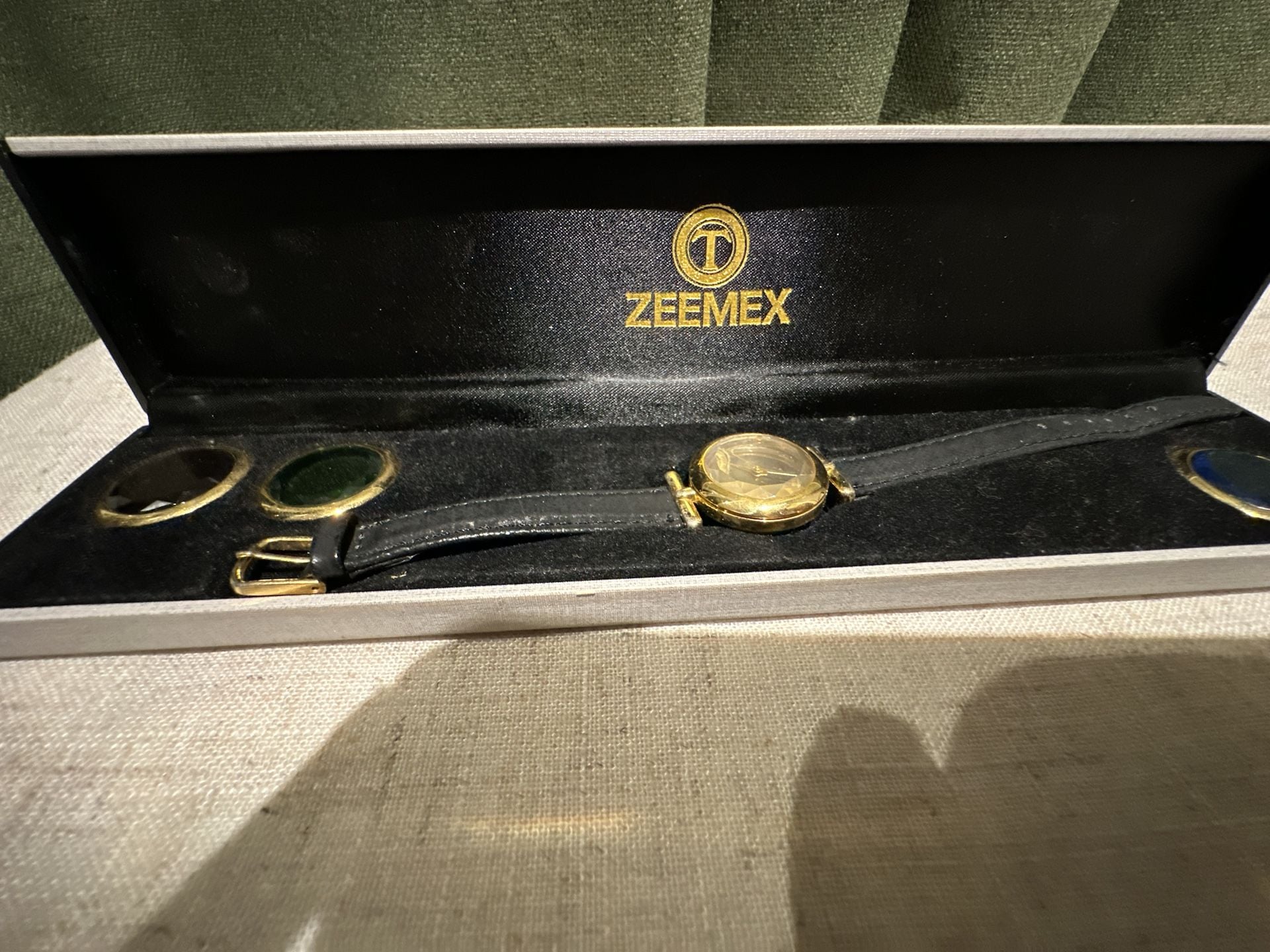 Zeemex Interchangeable Bezel Watch Gold Tone Black Leather Strap 3