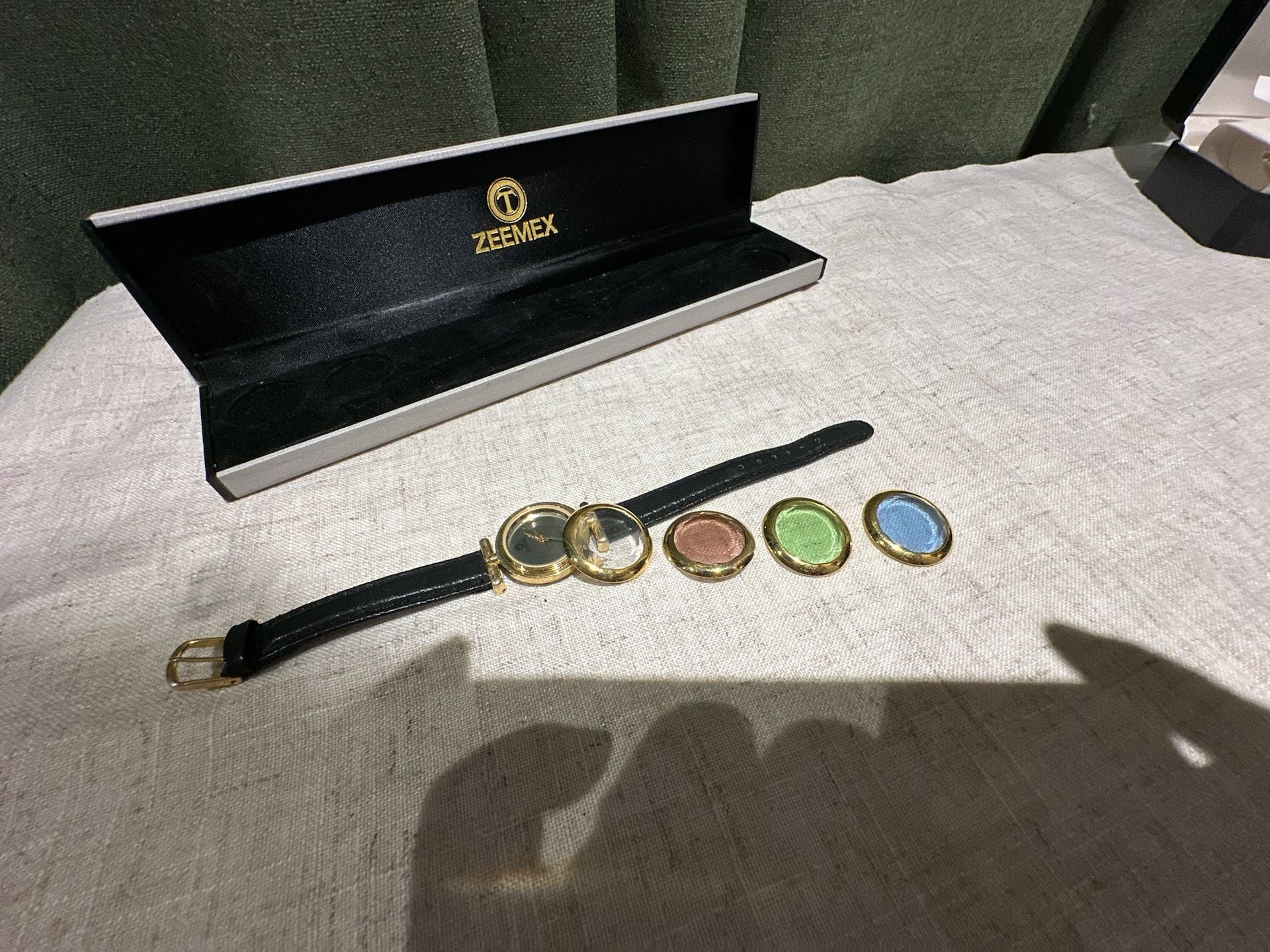 Zeemex Interchangeable Bezel Watch Gold Tone Black Leather Strap 4