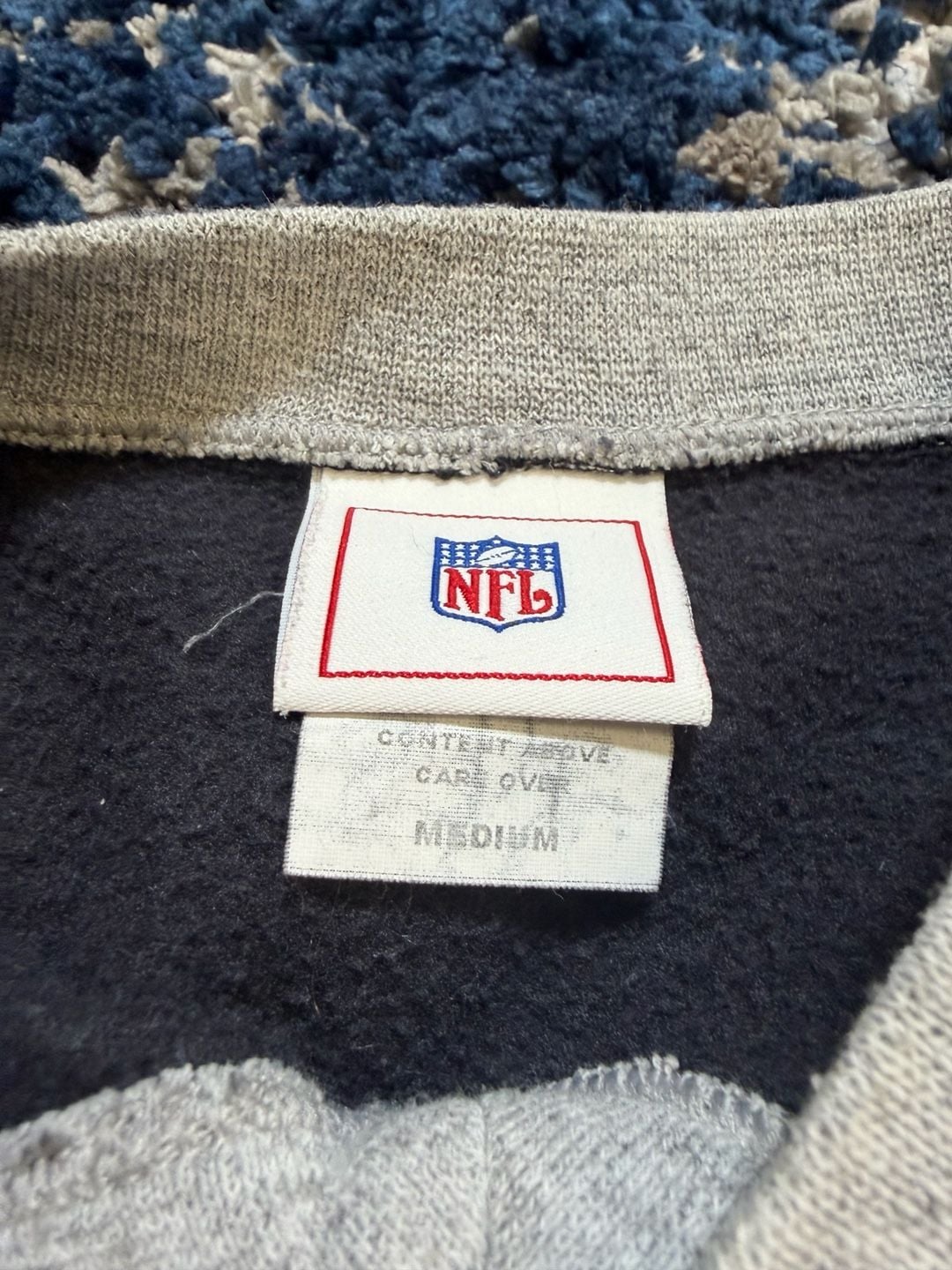 NFL Atlanta Falcons Sweatshirt Size Medium Black Vintage Crewneck 3