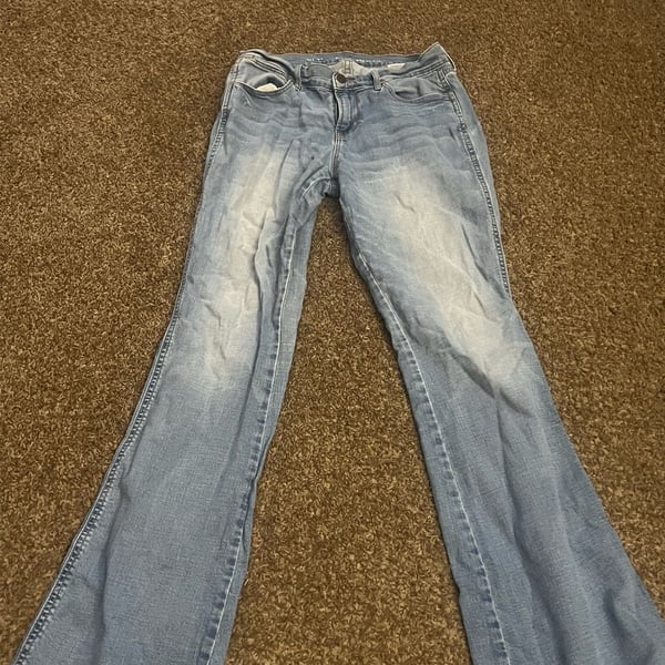 Old Navy Mid-Rise Wow Boot-Cut Jeans Size 6 Regular Blue Denim