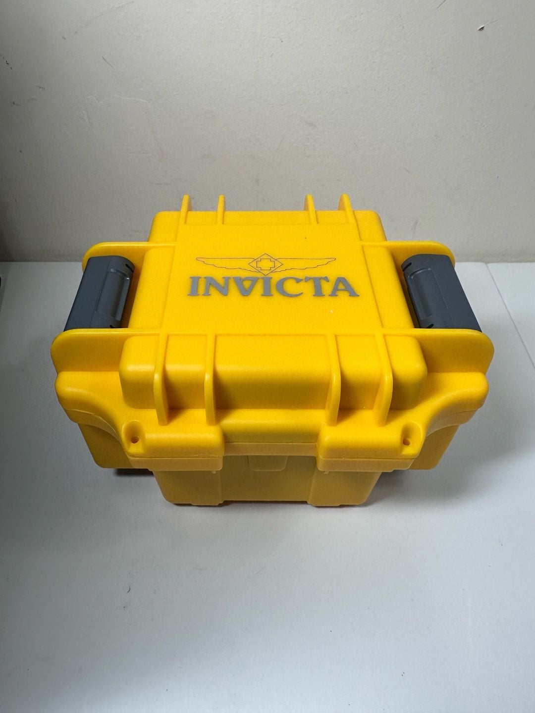 Brand New Green Face Invicta, leather/dress style watch 9
