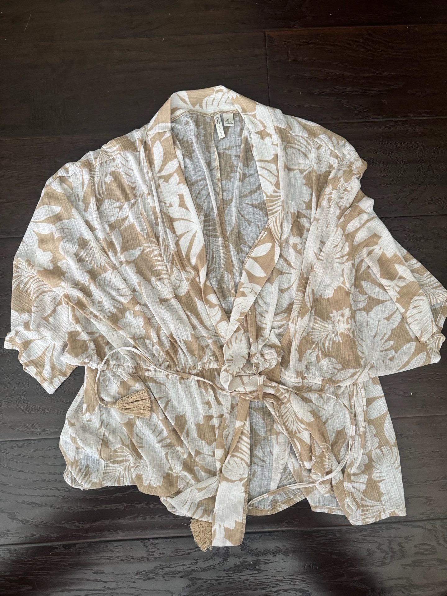 Cato Floral Kimono Size XL Beige White Tropical Leaf Tassels 1