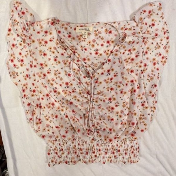 Monteau Floral Top Size M Cream Pink Short Sleeve Ruched Smocked