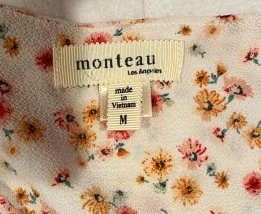 Monteau Floral Top Size M Cream Pink Short Sleeve Ruched Smocked 3