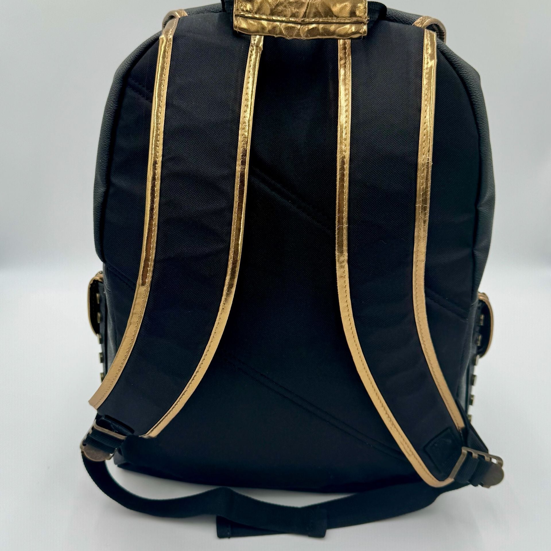 RARE Disney Store Descendants 3 Faux Leather Backpack Mal Evie Uma Senior Bag 4