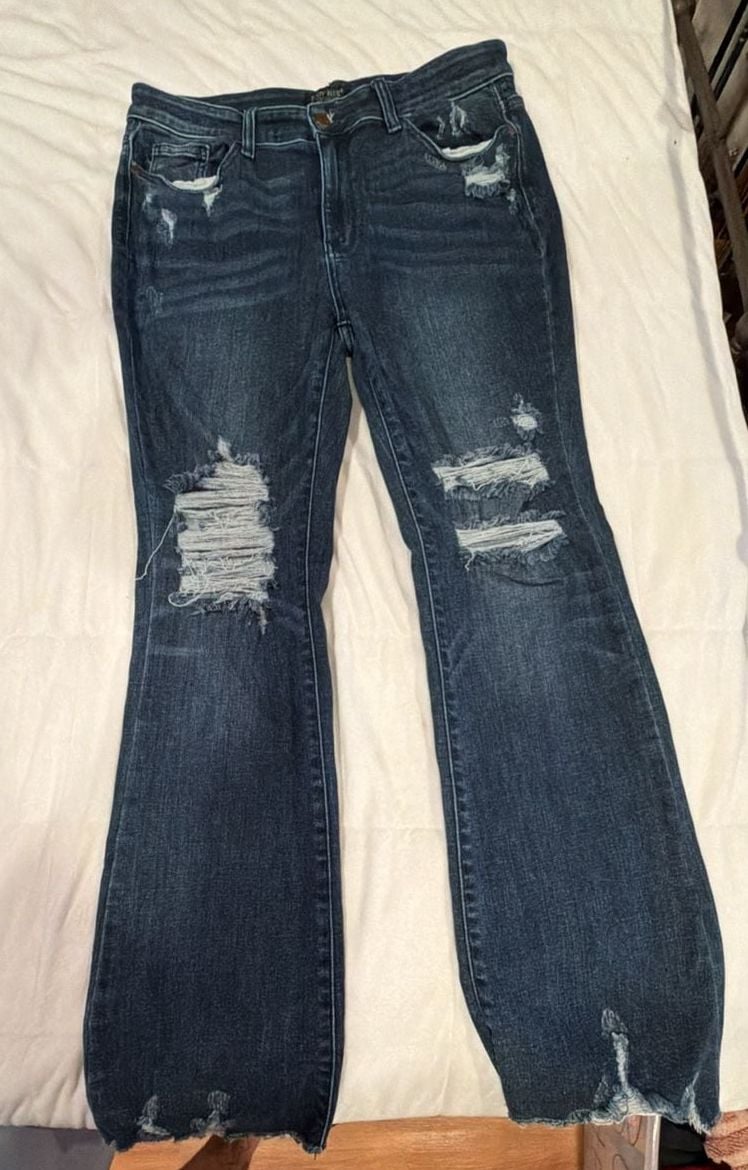 Judy Blue Slim Bootcut Jeans Size 15/32 Distressed Denim 2