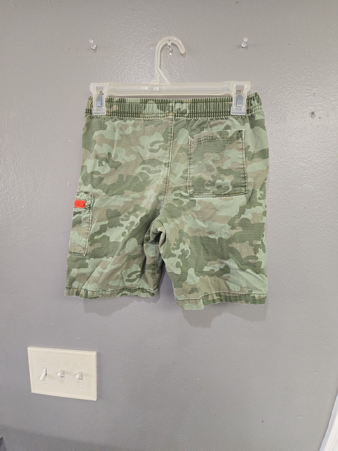365 Kids from Garanimals Cargo Shorts Size 10 Camo Green 3