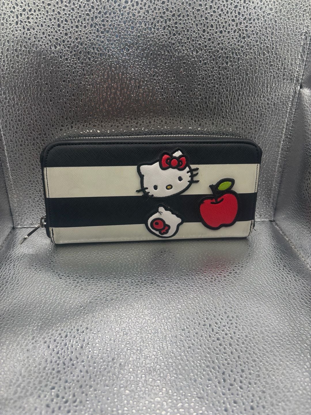 Loungefly Hello Kitty Striped Zip Around Wallet Black White 3