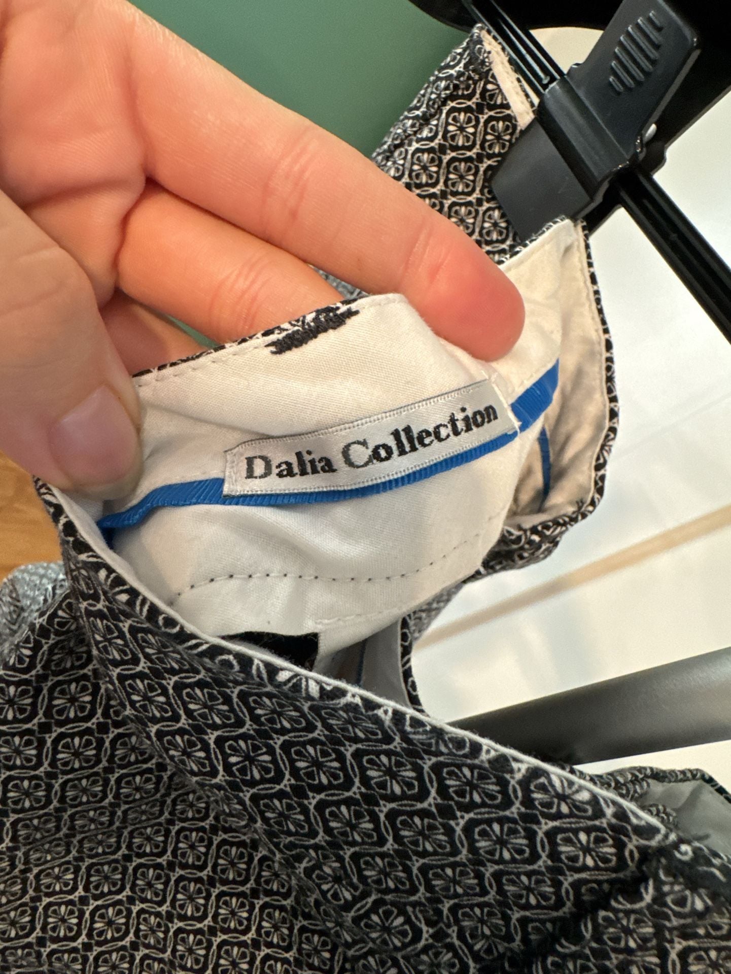 Dalia Collection Shorts Size 6 Black White Geometric Print Cotton Spandex 4