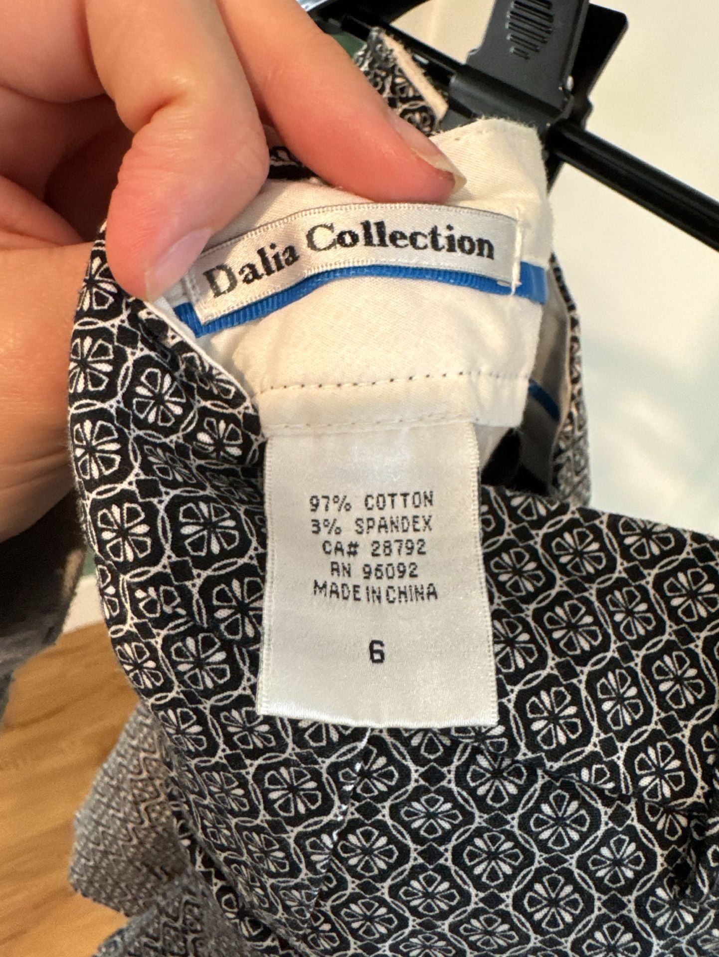 Dalia Collection Shorts Size 6 Black White Geometric Print Cotton Spandex 5