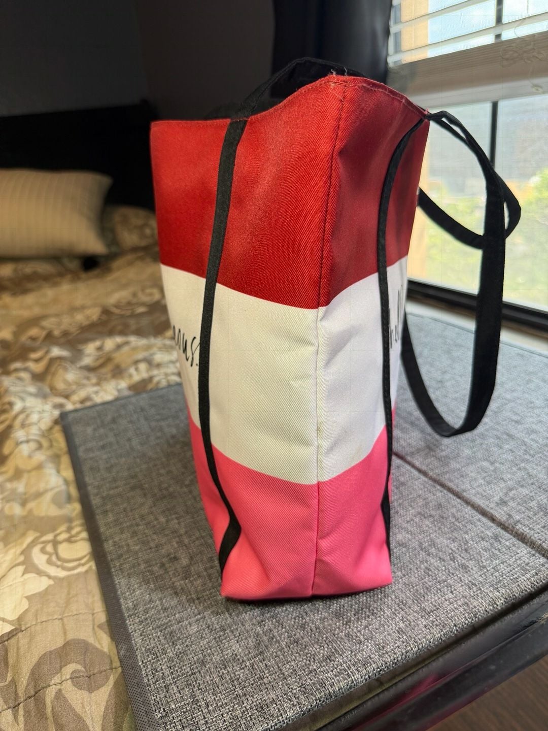 Clinique x Kate Spade Hello Gorgeous Striped Tote Bag 10