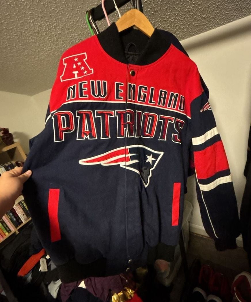 NFL New England Patriots Bomber Jacket Size L/G Navy Red Football 2