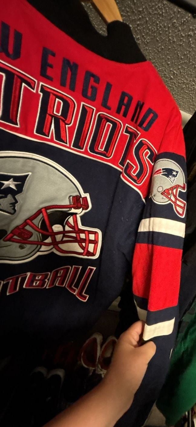 NFL New England Patriots Bomber Jacket Size L/G Navy Red Football 5